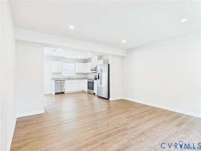 Foto del edificio - 1165 Canterbury Rdg Rd