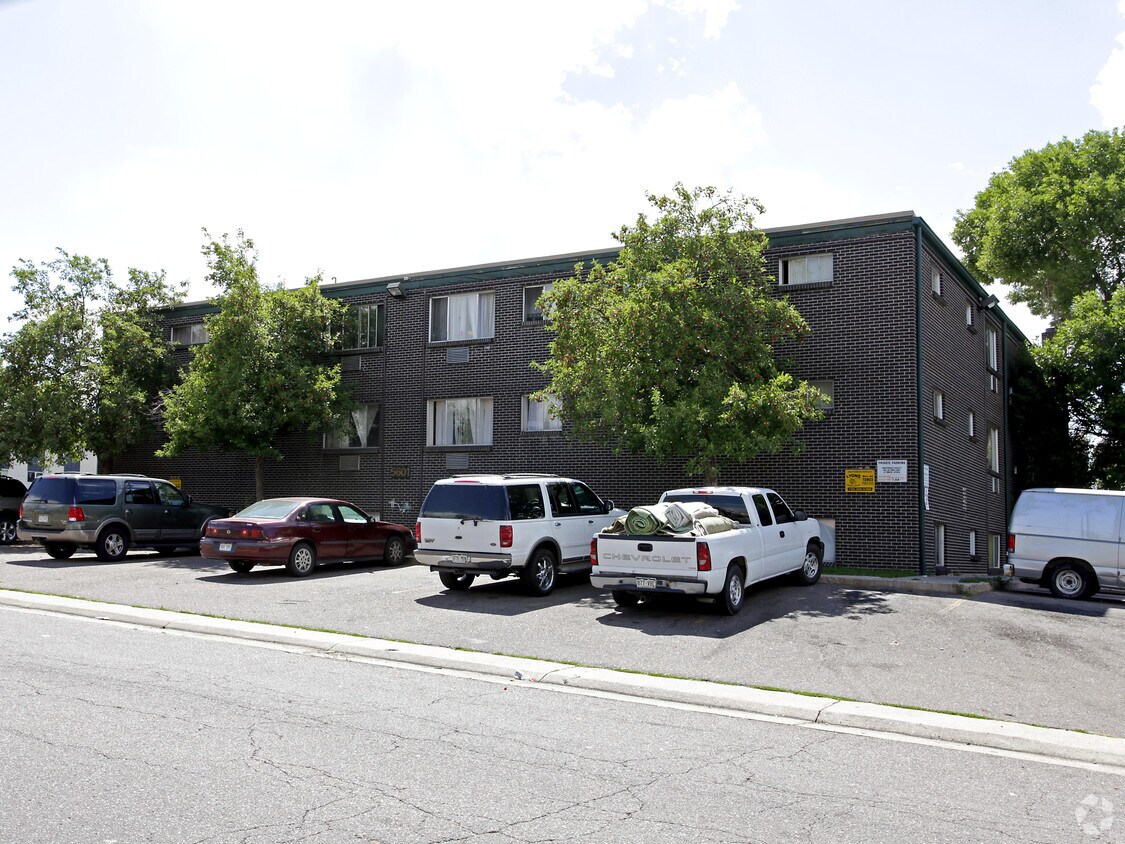 Building Photo - 2101 S Depew St