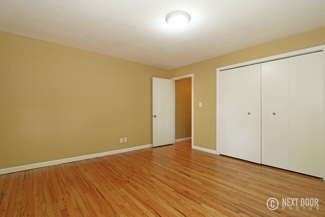 Building Photo - 392 Firwood St