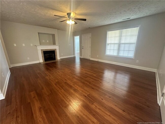 Building Photo - 450 Copper Creek Dr