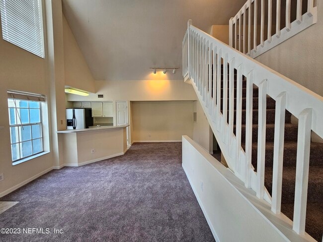 Building Photo - 13703 Richmond Park Dr N