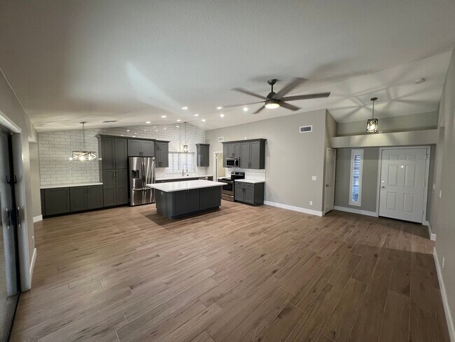 Foto del edificio - 5453 E Emerald Ave