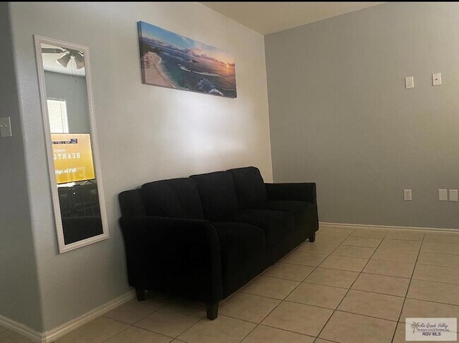 Foto del edificio - 6831 Tallowood Cir
