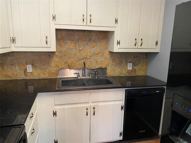 Foto del edificio - 47 Presidio Rd