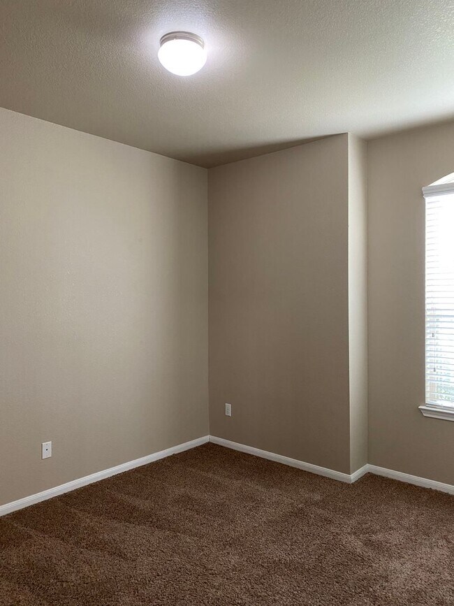 Foto del edificio - Charming 3-Bedroom Home in Wyndham Neighbo...