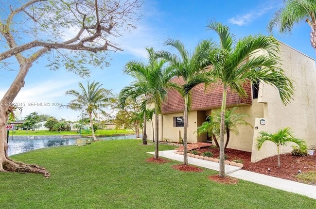 Photo - 8980 Palm Tree Ln Townhome