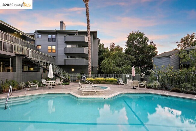 Building Photo - 1636 San Miguel Dr