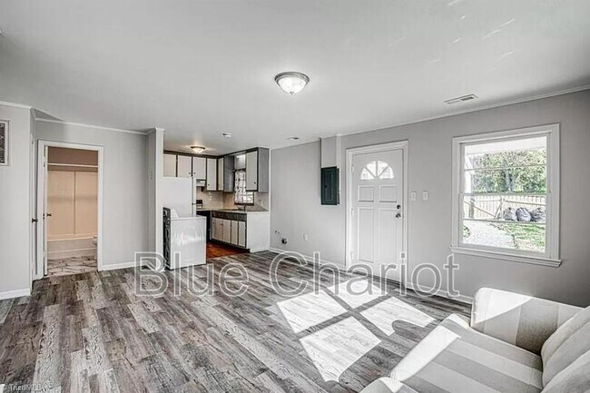 Foto del edificio - 524 Short St W