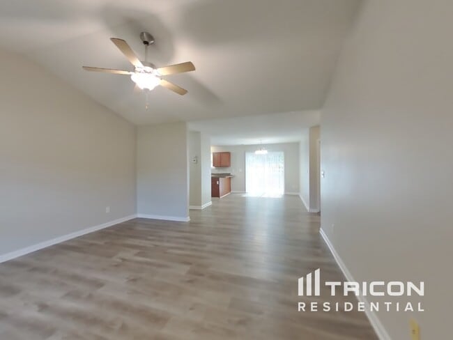 Building Photo - 6 Alderwood Ct