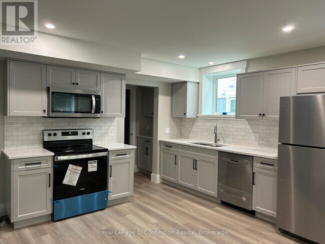 Building Photo - 2 S Rankin St