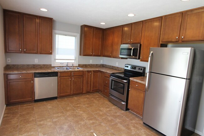 Foto del edificio - Awesome with updates! 3 bedroom with garag...