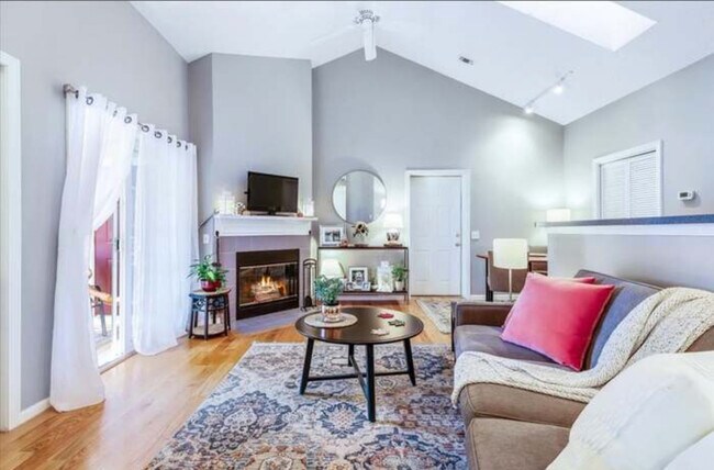 Foto del edificio - 17 Devon Club Ln