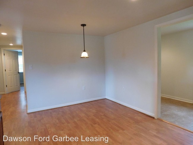 Building Photo - 1298 English Tavern Rd
