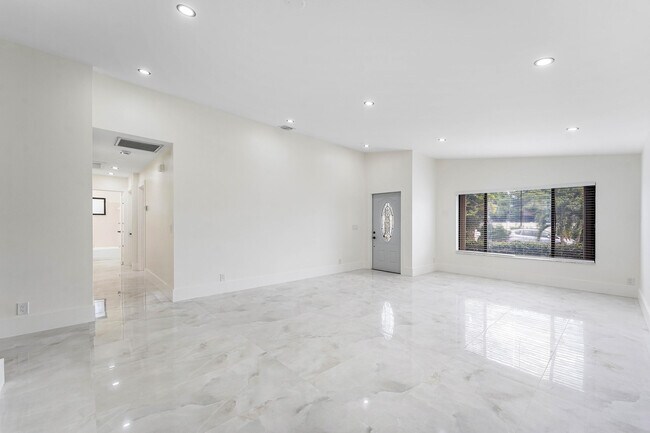 Foto del edificio - 1531 SW 102nd Terrace