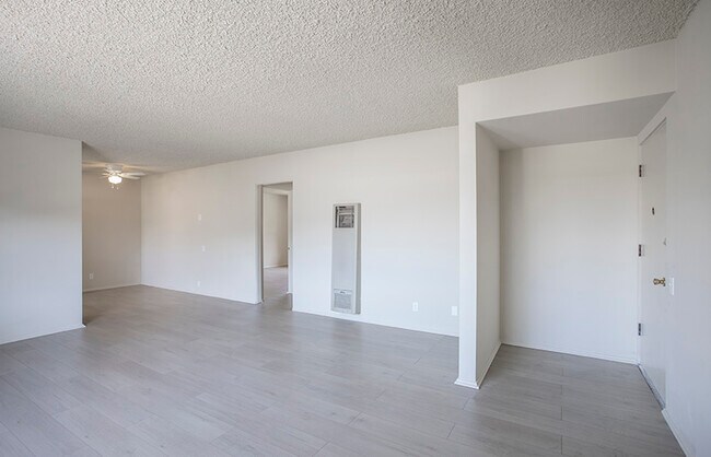 Foto del edificio - 2335 Florencita Ave