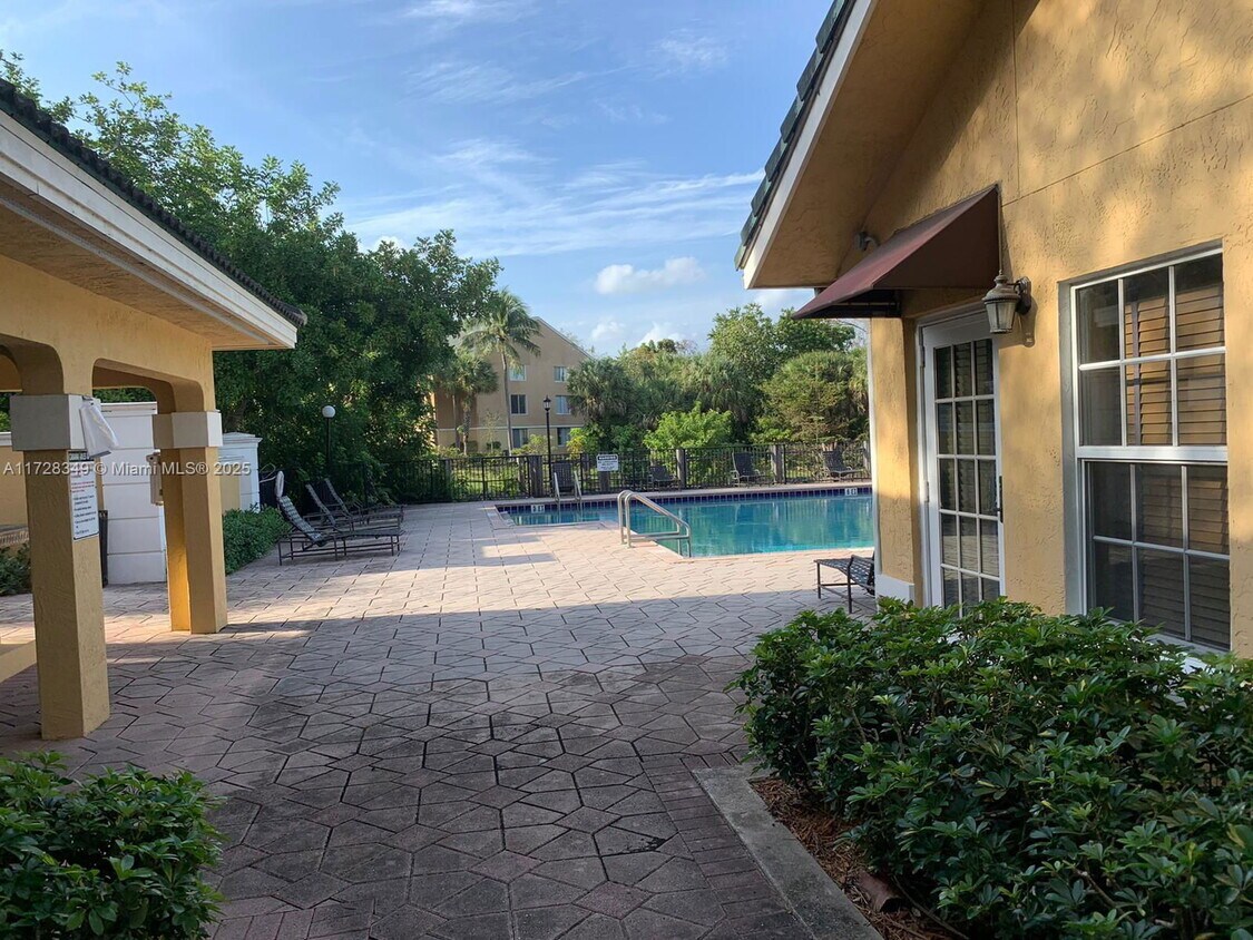 Photo - 4346 Northwest 9th Avenue, Pompano Beach, FL 33064 - 1 BR 1.5 BA Condo