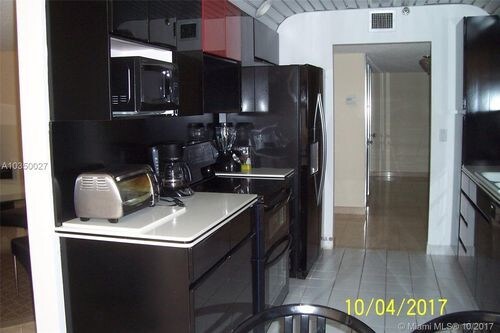 Foto del edificio - 8877 Collins Ave