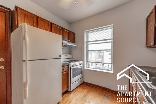 Foto del edificio - 3153 W Argyle St