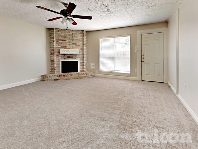 Building Photo - 24019 Lone Elm Dr