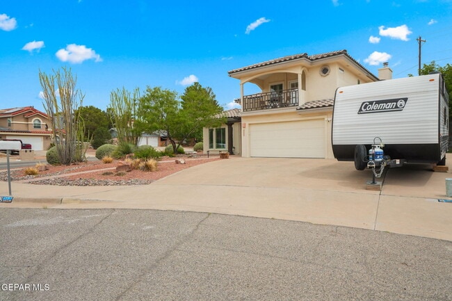 Building Photo - 6052 Bandolero Dr