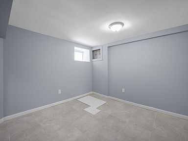 Bedroom - 415 Newport St