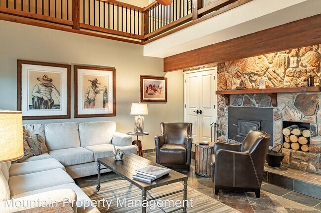 Building Photo - 5 br, 4 bath House - 6419 N Mountain View ...