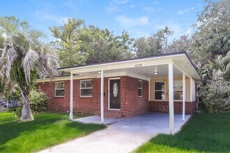 Building Photo - 6330 Pine Summit Dr