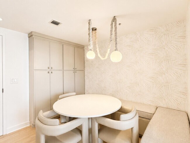 Foto del edificio - 480 Hibiscus St