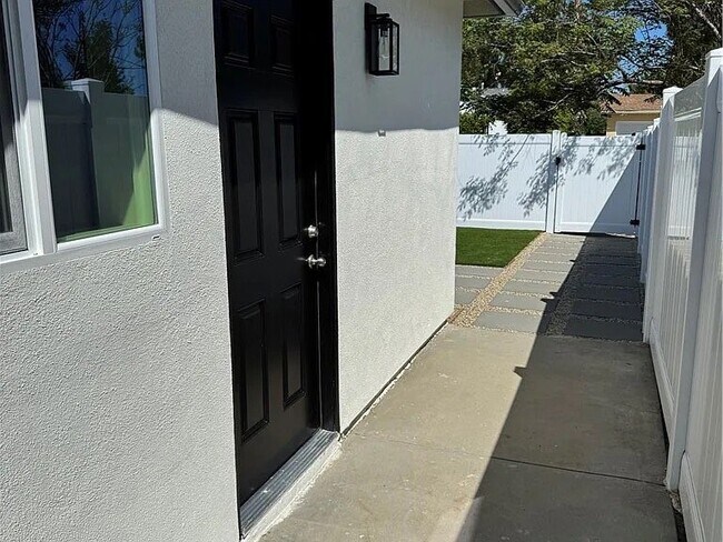 Foto del edificio - 6907 Laramie Ave