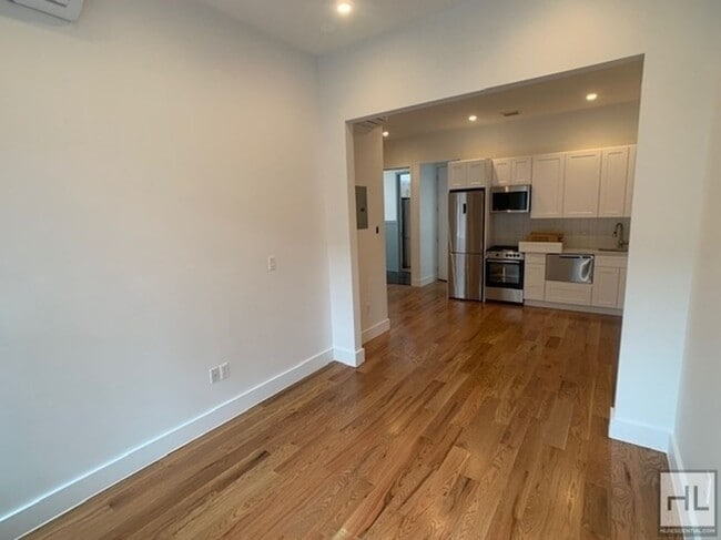 Building Photo - ROGERS AVENUE / 1-Bed 1-Bath