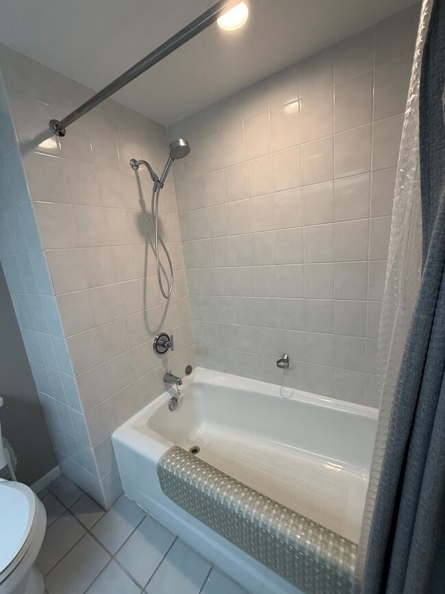 Photo - Uraku Tower 17 A Luxury Living! House