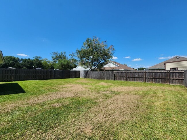 Building Photo - 3/2 available in Sweet Gum Village in Foley