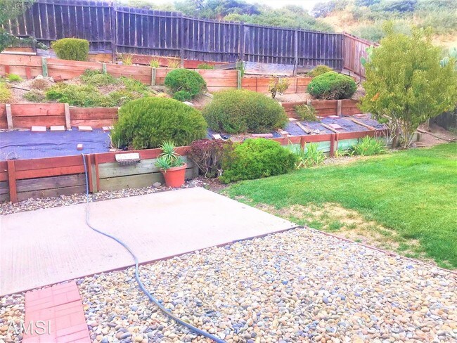 Building Photo - 3 br, 2 bath House - 2525 Carpinteria Drive