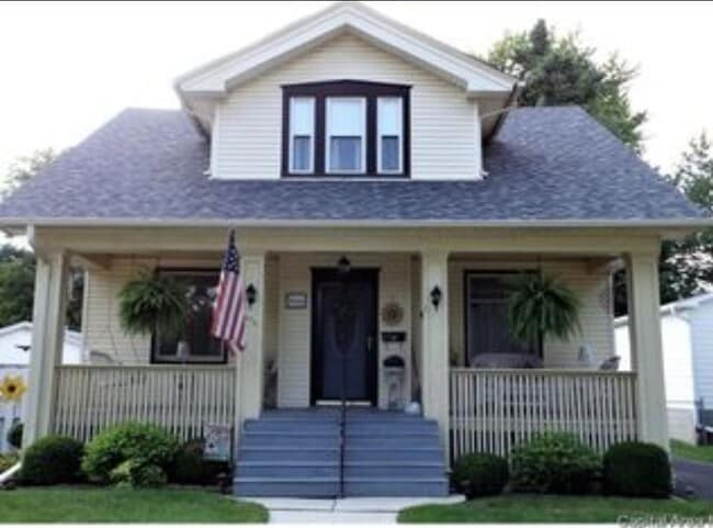 Building Photo - 976 Beecher Ave