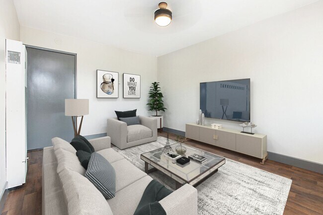 Foto del edificio - Be the First in Just Renovated 2 bedroom and 1 bathroom apt home