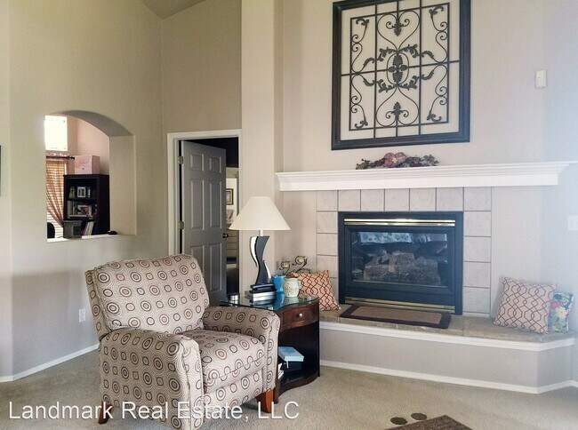 Foto del edificio - 4 br, 3 bath House - 2055 Bluffside Terrace
