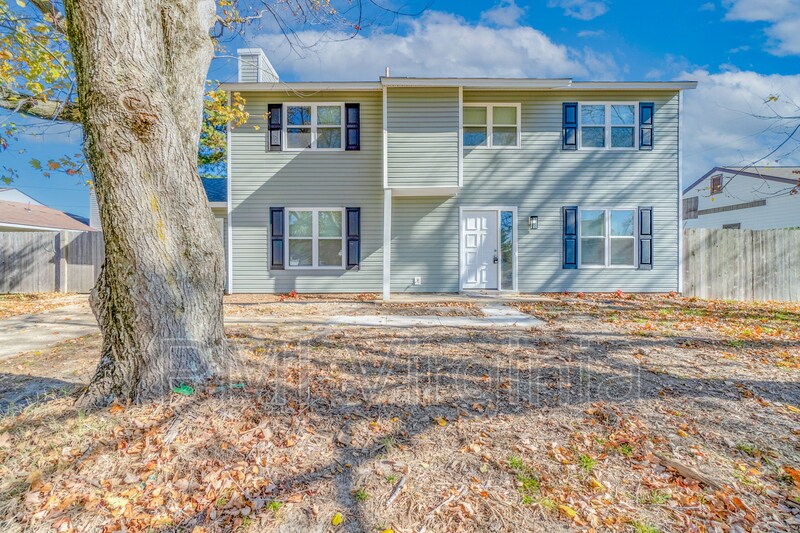 Primary Photo - 5081 Holly Farms Dr