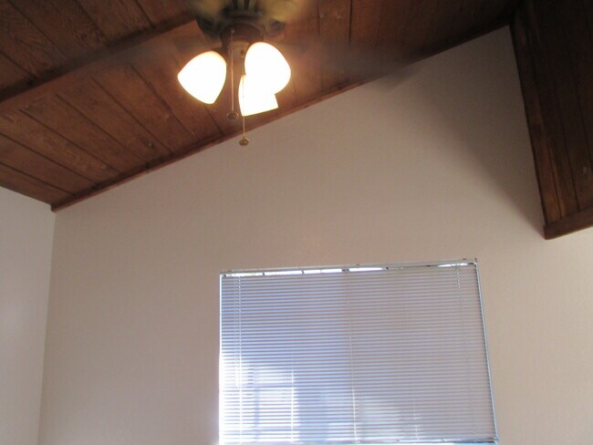 Foto principal - 5271 Bishop St