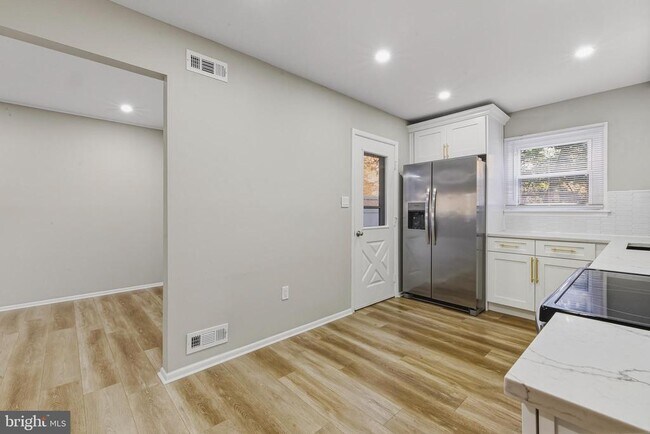 Foto del edificio - 18 Madison St