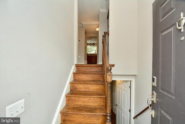 Building Photo - 4737 Backlick Rd