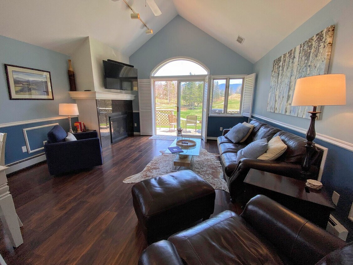 Foto principal - 4 Fairway Dr
