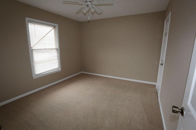 Building Photo - 140 Lanier Dr