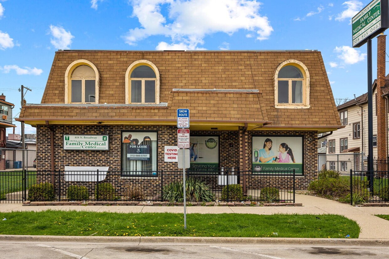 808 Broadway Ave Unit 2, Melrose Park, IL 60160 Condo for Rent in