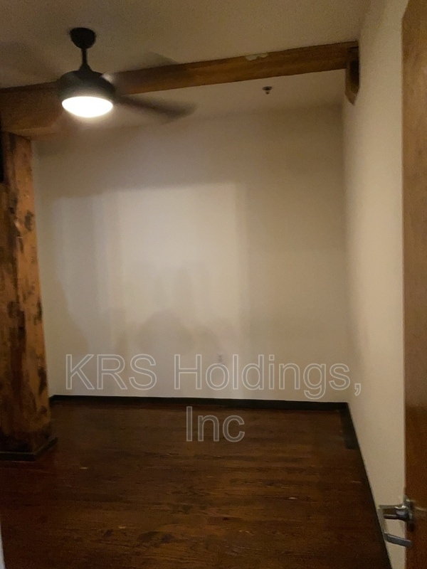 Building Photo - 101 S 15th St