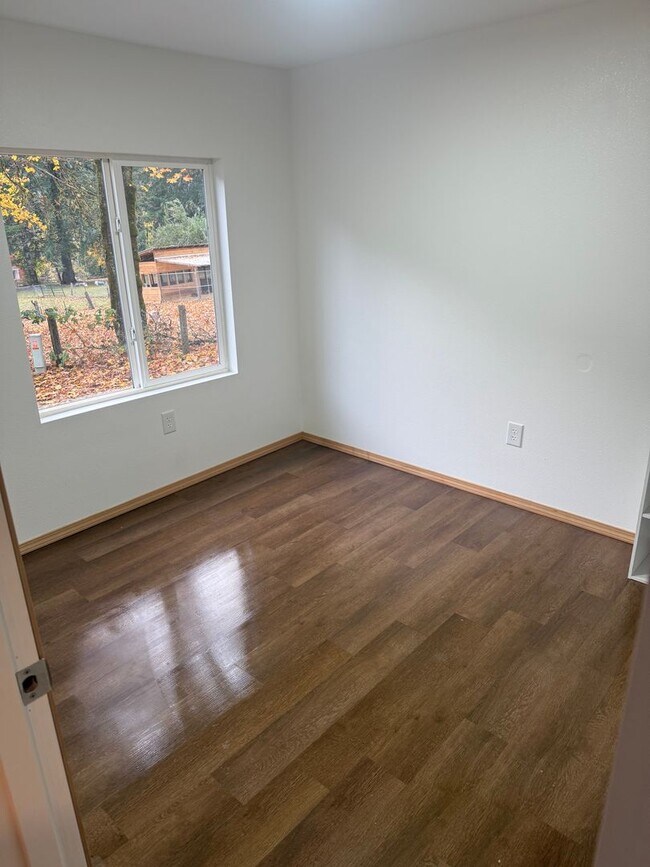 Foto del edificio - 88869-88879 Alder St.