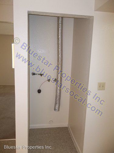 Building Photo - 13925 Smoketree St