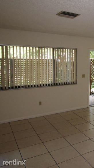 Building Photo - 2 br, 2 bath  - 3108 COLLINS DR