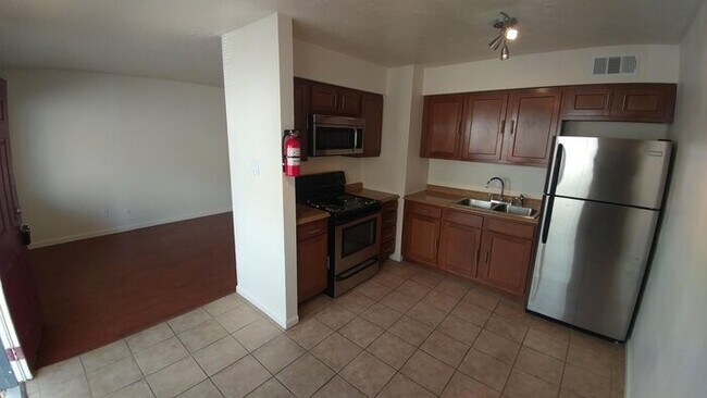 Building Photo - 4207 Mesa Grande Pl SE