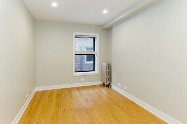 Foto del edificio - 518 W Cornelia Ave