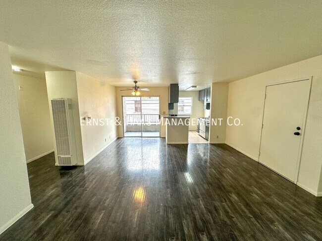 Foto del edificio - 1080 St Louis Ave